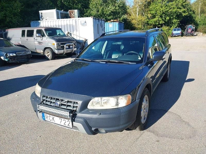 Blå Begagnad 2007 Volvo XC70 Kinetic SUV | 45 000 kr (Marknadspris) - Bild 1/4