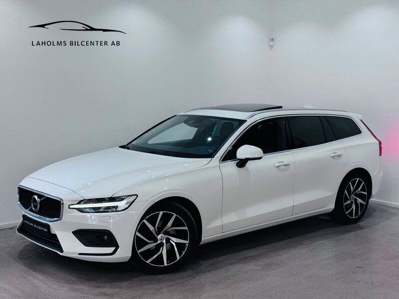 Vit Begagnad 2020 Volvo V60 Momentum Kombi | 259 900 kr (Lite dyr) - Bild 1/4