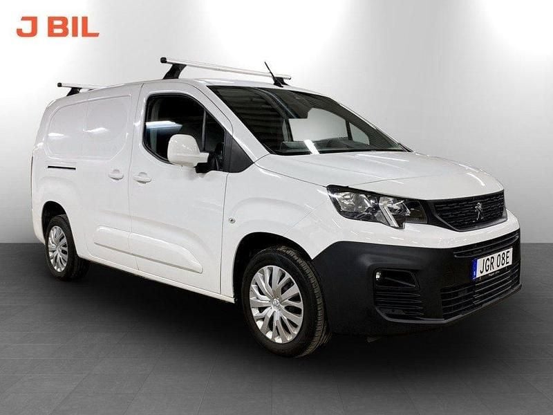 Vit Begagnad 2020 Peugeot Partner Minibuss | 164 900 kr (Marknadspris) - Bild 1/3