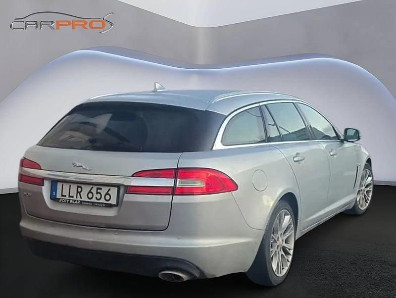 Begagnad Jaguar XF Sportbrake 163 HK (119 kW) 2014 Grå Kombi