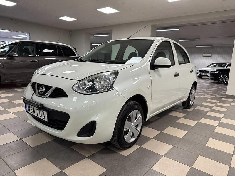 Vit Begagnad 2014 Nissan Micra S Halvkombi | 47 900 kr (Lite dyr) - Bild 1/4