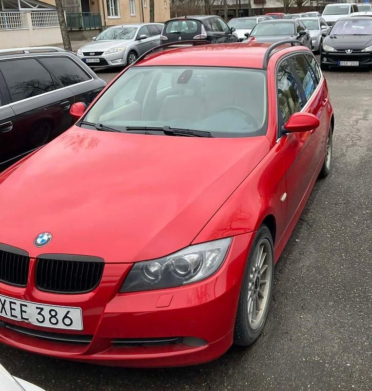 Begagnad BMW 330 258 HK (189 kW) 2006 Kombi
