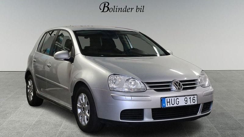 Silver Begagnad 2009 VW Golf Trendline Halvkombi | 23 900 kr (Bra pris) - Bild 1/4