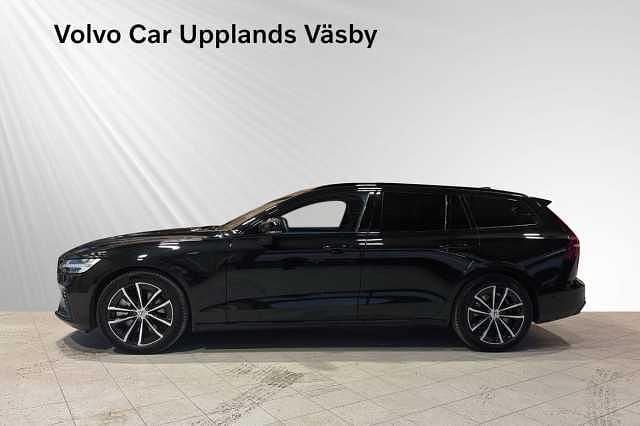 Begagnad Volvo V60 Plus 350 HK (257 kW) 2025 Svart Kombi