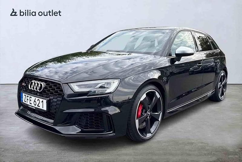 Svart Begagnad 2018 Audi RS3 Sportback Halvkombi | 529 900 kr (Lite dyr) - Bild 1/1