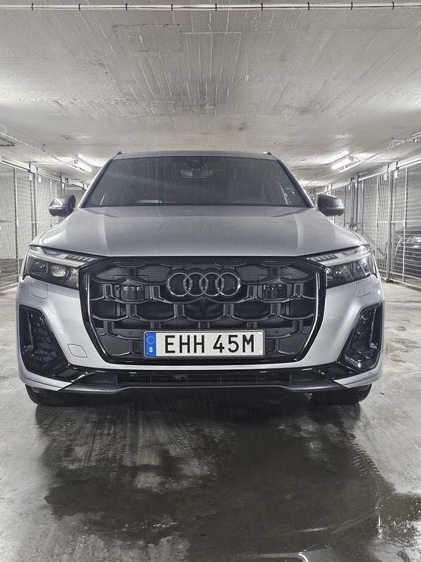 Silver Begagnad 2024 Audi Q7 S-Line SUV | 849 000 kr (Marknadspris) - Bild 1/4