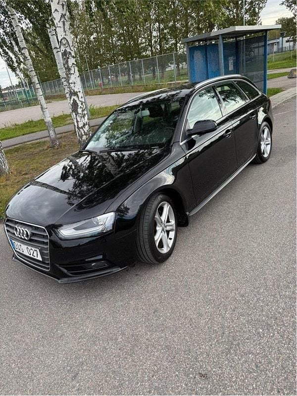 Svart Begagnad 2013 Audi A4 Kombi | 105 000 kr (Marknadspris) - Bild 1/4