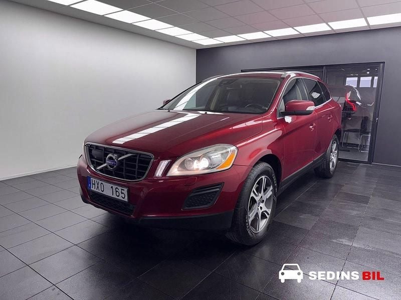 Röd Begagnad 2012 Volvo XC60 Summum SUV | 94 900 kr (Marknadspris) - Bild 1/4