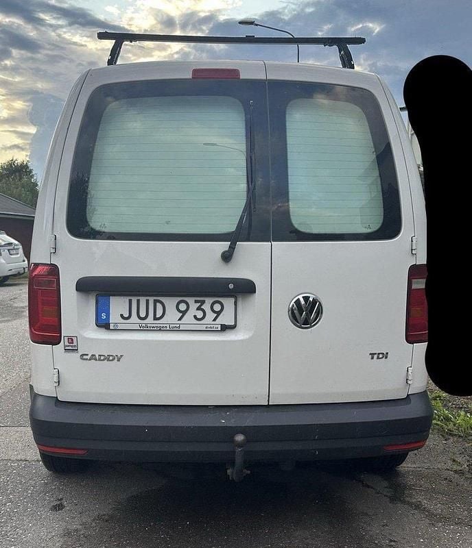 Vit Begagnad 2015 VW Caddy Minibuss | 65 000 kr (Bra pris) - Bild 1/4