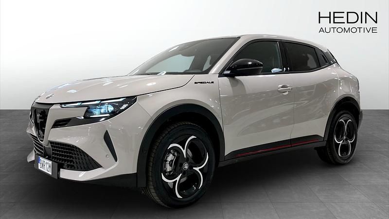 Grå Begagnad 2024 Alfa Romeo Junior SUV | 393 800 kr - Bild 1/4