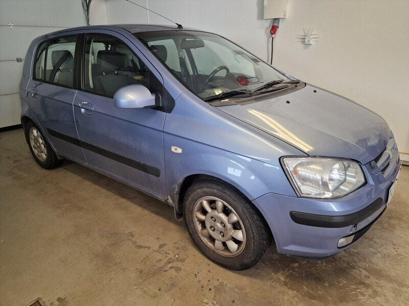 Blå Begagnad 2005 Hyundai Getz Halvkombi | 8 000 kr (Superpris) - Bild 1/4