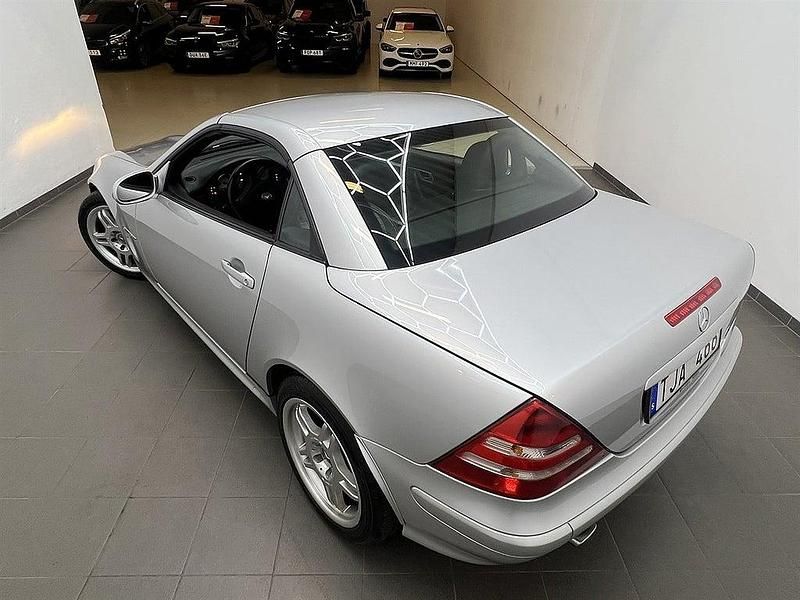 Begagnad Mercedes SLK230 197 HK (144 kW) 2004 Silver Cab