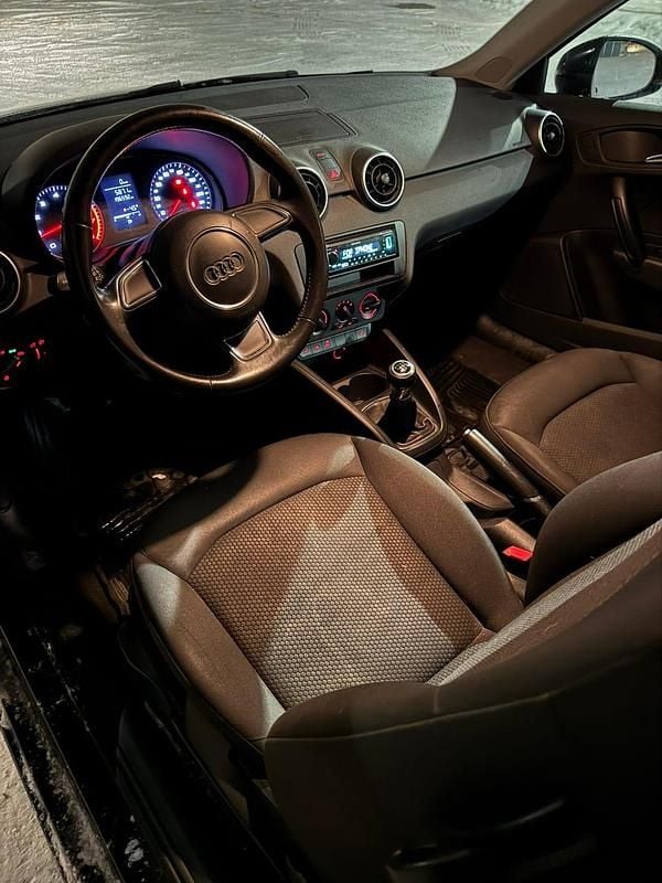 Begagnad Audi A1 2011 Halvkombi