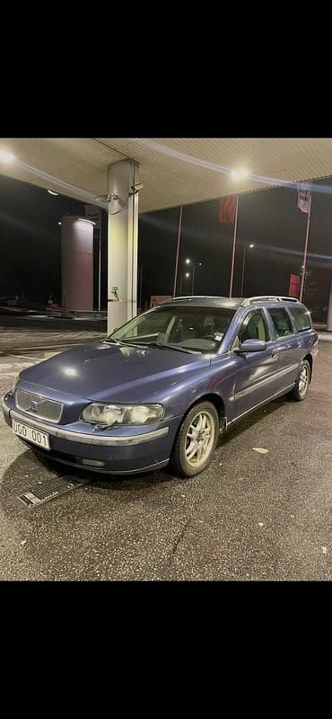 Begagnad 2004 Volvo V70 Kombi | 18 000 kr (Bra pris) - Bild 1/4