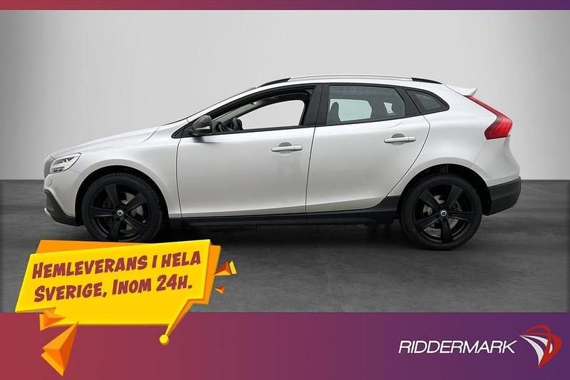 Begagnad Volvo V40 CC Momentum 151 HK (111 kW) 2018 Silver Kombi