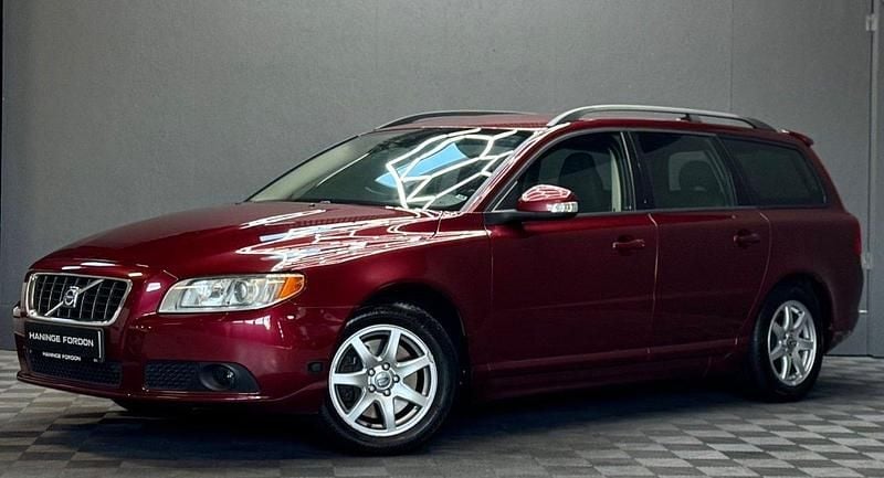 Röd Begagnad 2009 Volvo V70 Kombi | 69 900 kr (Marknadspris) - Bild 1/4
