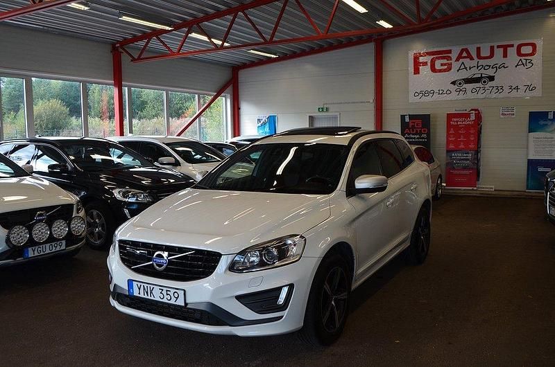 Vit Begagnad 2017 Volvo XC60 R-Design SUV | 189 900 kr (Marknadspris) - Bild 1/4