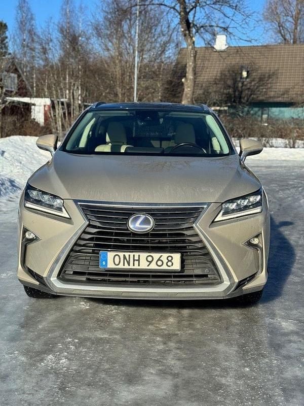Begagnad Lexus RX450h Executive Line 313 HK (230 kW) 2018 Ljusbrun (brun) SUV