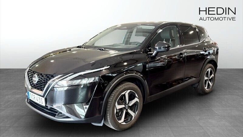 Svart metallic Begagnad 2023 Nissan Qashqai N-Connecta SUV | 279 900 kr (Bra pris) - Bild 1/4