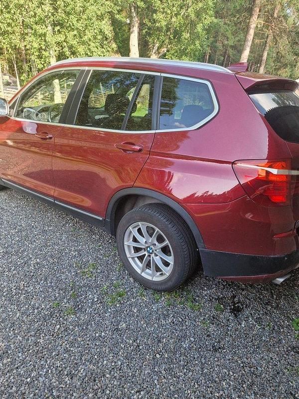 Röd Begagnad 2013 BMW X3 SUV | 115 000 kr (Marknadspris) - Bild 1/4