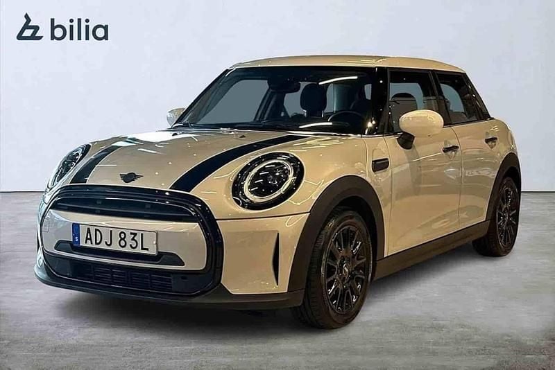 Silver Begagnad 2023 Mini Cooper Halvkombi | 259 900 kr (Marknadspris) - Bild 1/1