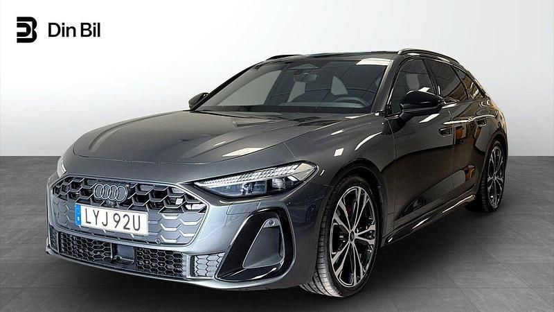 Grå Begagnad 2024 Audi A5 S-Line Sportkupé | 599 000 kr (Dyr) - Bild 1/4