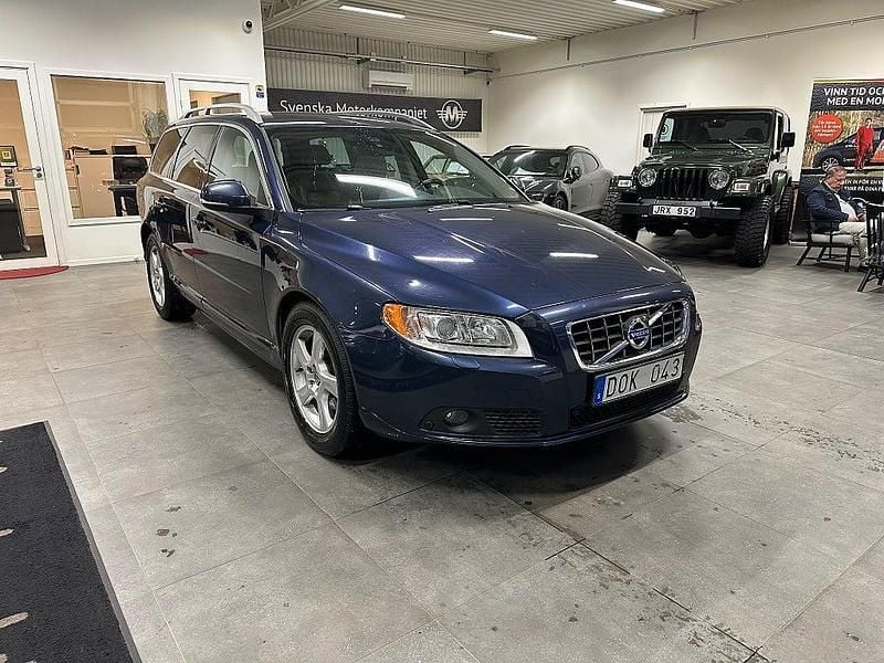 Blå Begagnad 2012 Volvo V70 Summum Kombi | 119 900 kr (Marknadspris) - Bild 1/4