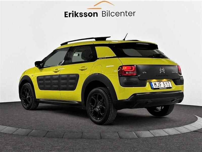 Begagnad Citroën C4 Cactus Feel 82 HK (60 kW) 2015 Gul Halvkombi