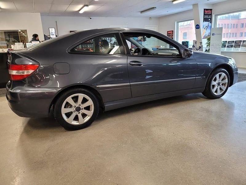 Begagnad Mercedes CLC180 143 HK (105 kW) 2009 Grå Halvkombi