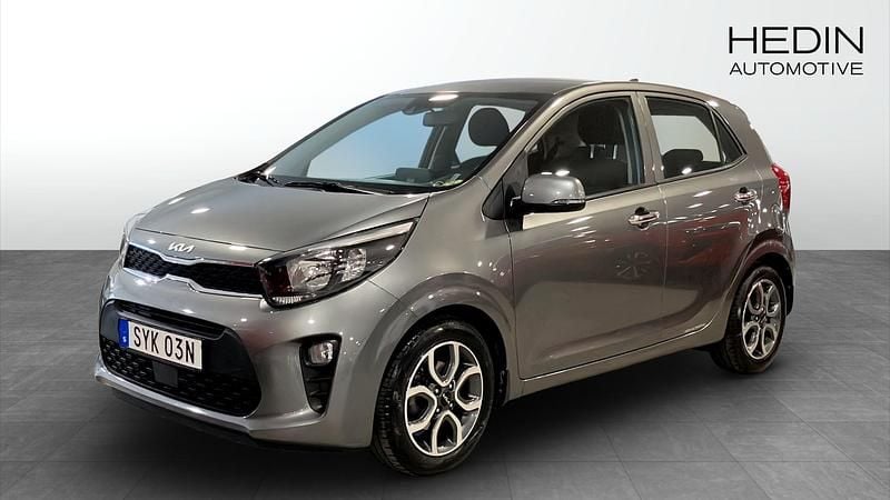 Grå (grey) Begagnad 2023 Kia Picanto Halvkombi | 179 900 kr (Marknadspris) - Bild 1/4