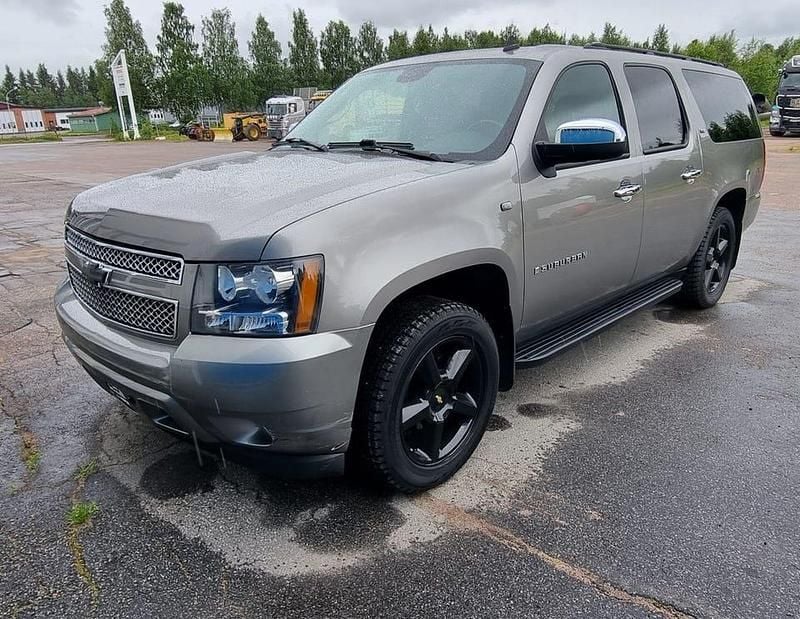 Begagnad 2008 Chevrolet Suburban SUV | 150 000 kr - Bild 1/4