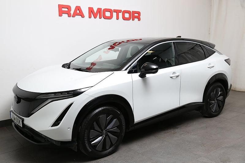 Vit Begagnad 2022 Nissan Ariya 360º SUV | 399 900 kr (Marknadspris) - Bild 1/3