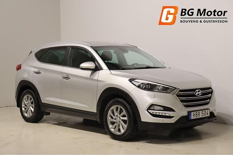 Silver (platinum silver metallic) Begagnad 2015 Hyundai Tucson SUV | 149 900 kr (Marknadspris) - Bild 1/4