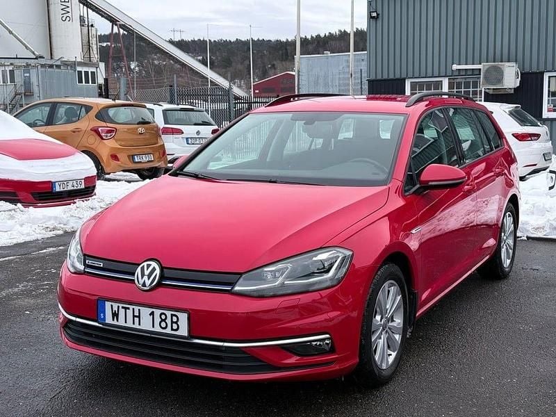 Begagnad VW Golf VII 131 HK (96 kW) 2019 Röd
