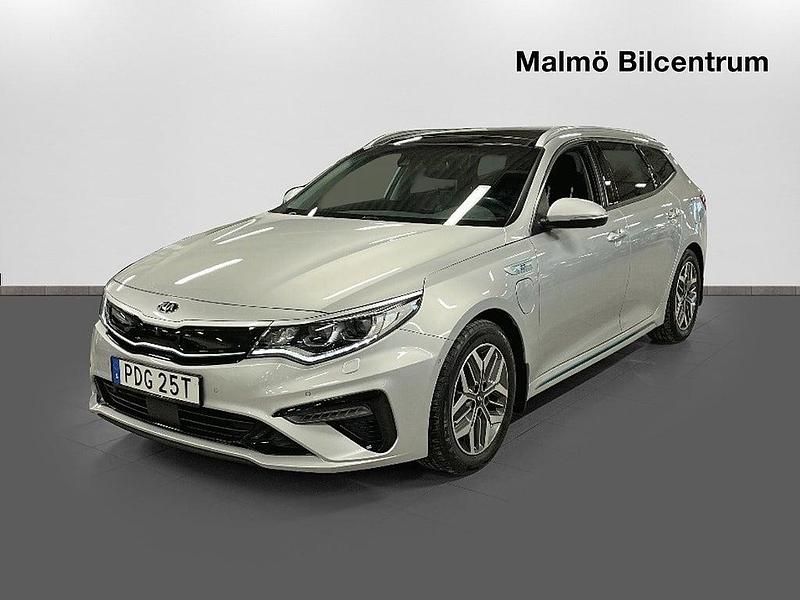 Grå Begagnad 2020 Kia Optima Hybrid Sport Sedan | 259 900 kr (Marknadspris) - Bild 1/4