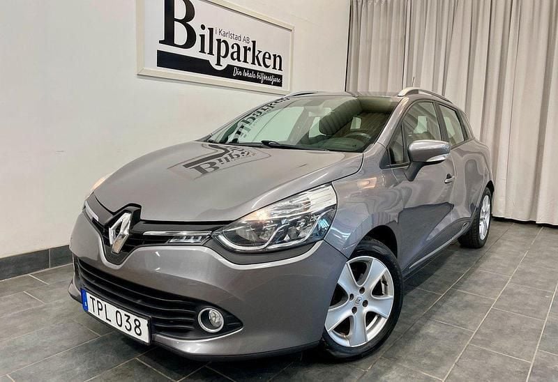 Grå Begagnad 2015 Renault Clio GrandTour Kombi | 79 900 kr (Marknadspris) - Bild 1/4