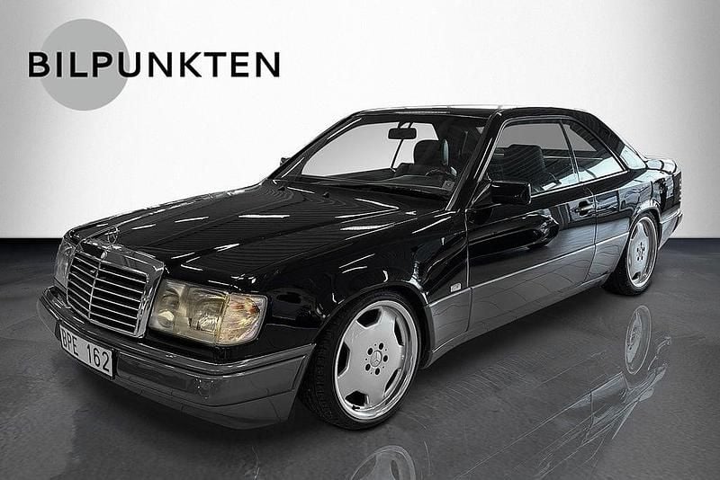 Svart Begagnad 1993 Mercedes E300 | 149 000 kr - Bild 1/4