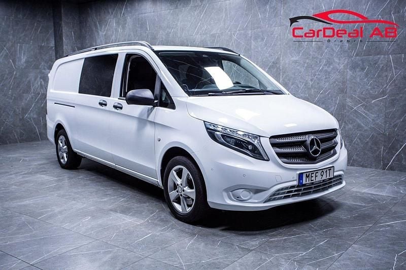 Vit Begagnad 2019 Mercedes Vito Minibuss | 339 800 kr (Dyr) - Bild 1/4