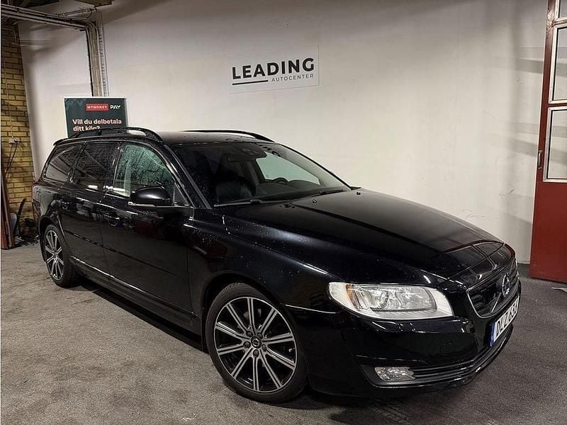 Svart Begagnad 2015 Volvo V70 Dynamic Kombi | 169 900 kr (Lite dyr) - Bild 1/4
