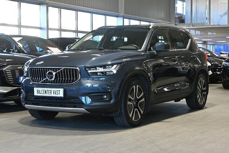 Begagnad Volvo XC40 Inscription 129 HK (94 kW) 2021 Mörkblå SUV