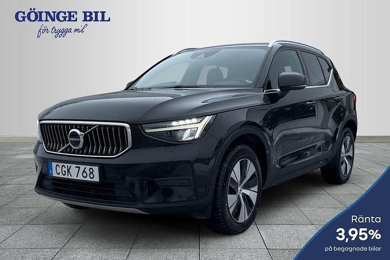 Begagnad Volvo XC40 Core 214 HK (157 kW) 2023 Svart SUV