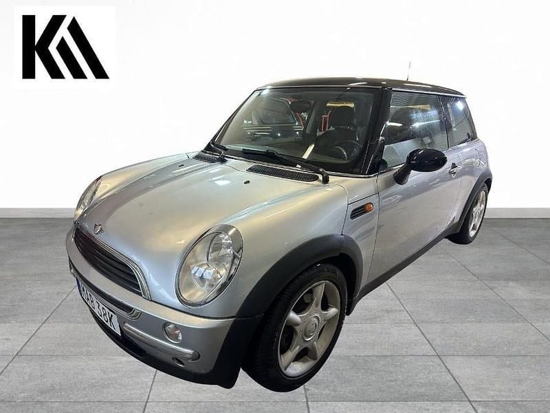 Begagnad Mini Cooper 116 HK (85 kW) 2002 Silver Halvkombi