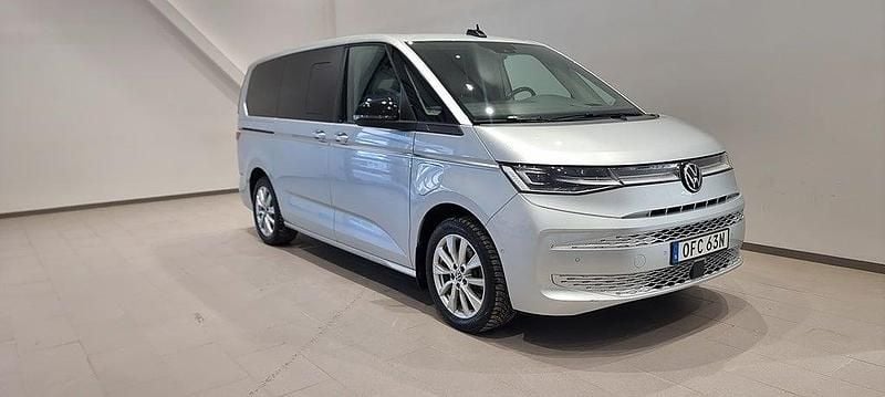 Begagnad VW Multivan 2023 Silver Van