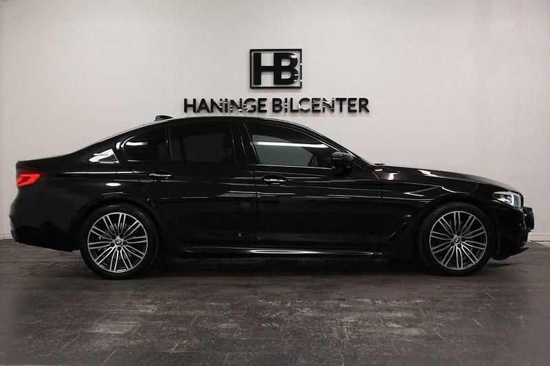 Begagnad BMW 530 iPerformance 252 HK (185 kW) 2018 Svart Sedan