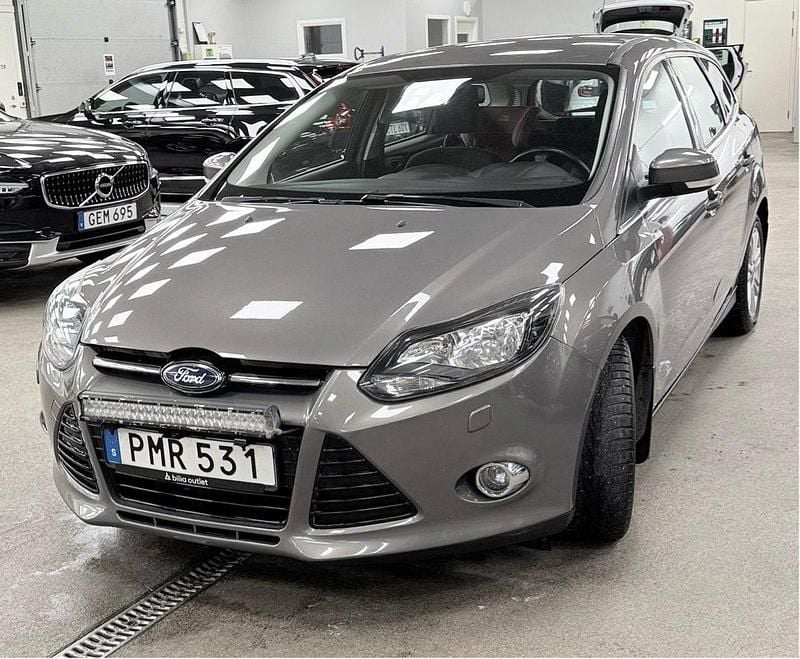 Brun Begagnad 2014 Ford Focus Titanium Kombi | 51 000 kr (Bra pris) - Bild 1/4