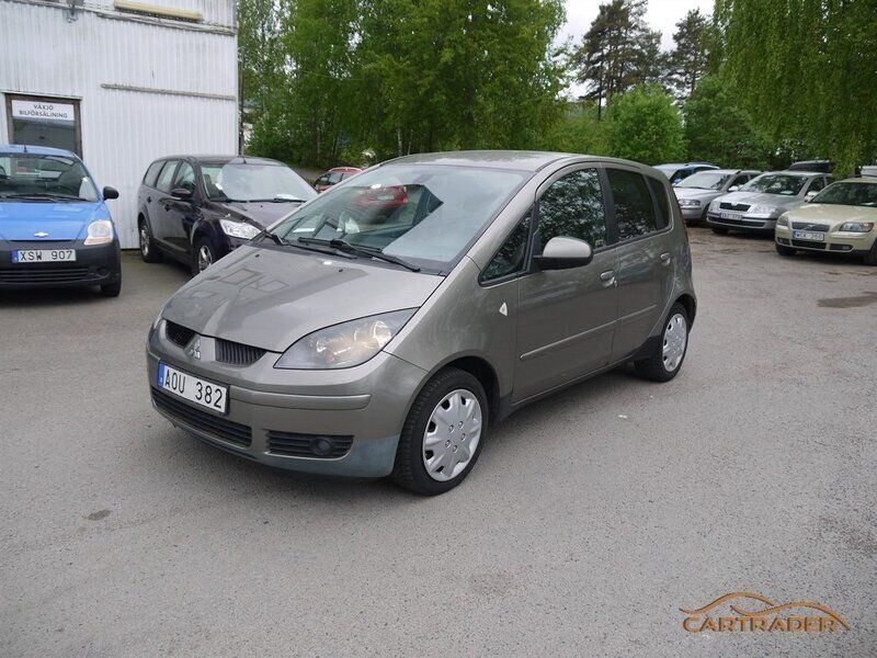 Grå Begagnad 2008 Mitsubishi Colt Halvkombi | 15 000 kr (Bra pris) - Bild 1/4