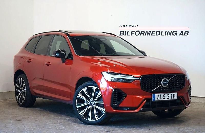 Röd Begagnad 2022 Volvo XC60 R-Design SUV | 449 900 kr (Dyr) - Bild 1/4