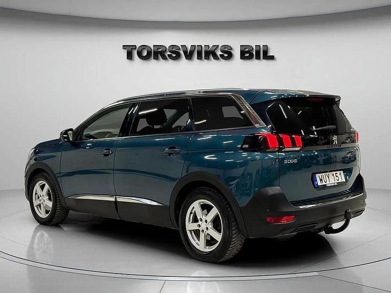 Begagnad Peugeot 5008 Allure 165 HK (121 kW) 2017 Blåmet SUV