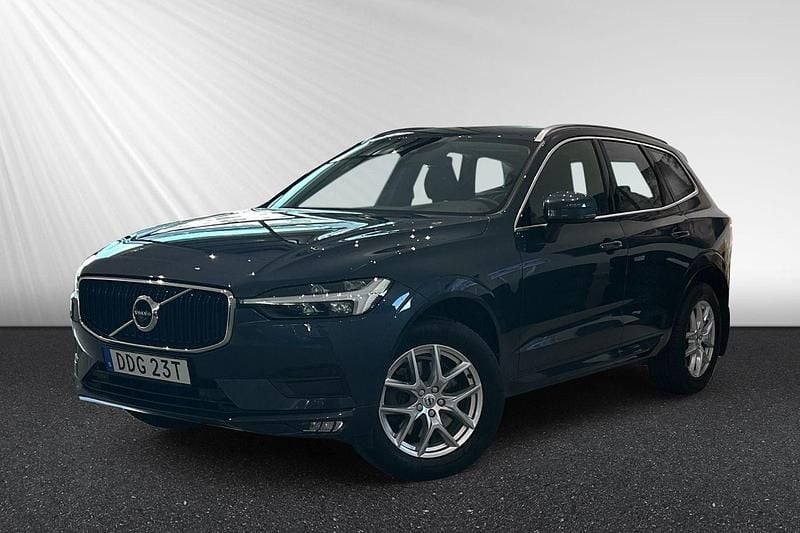 Blå Begagnad 2021 Volvo XC60 Momentum SUV | 304 400 kr (Superpris) - Bild 1/4