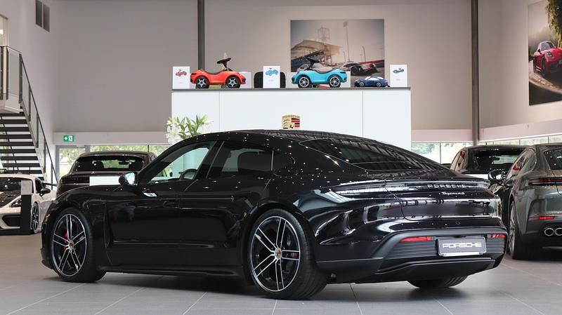 Ny Porsche Taycan 4S 2026 Svart Sedan